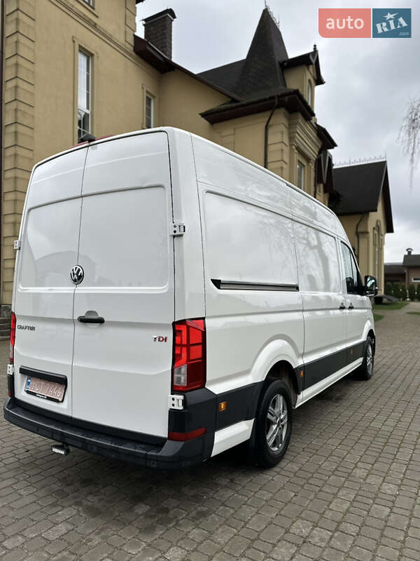 Вантажопасажирський фургон Volkswagen Crafter 2017 в Почаєві