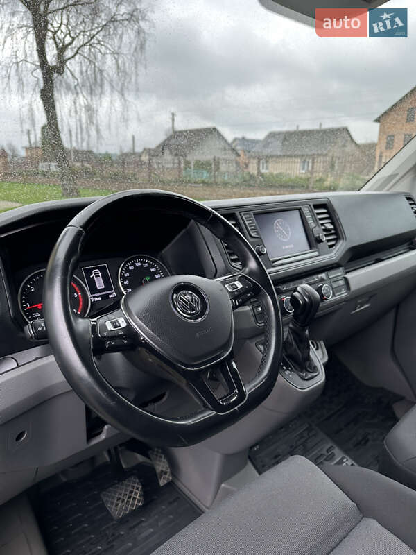 Вантажопасажирський фургон Volkswagen Crafter 2017 в Почаєві