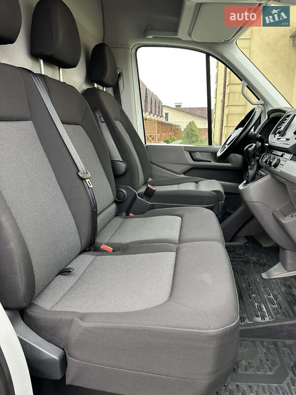 Вантажопасажирський фургон Volkswagen Crafter 2017 в Почаєві