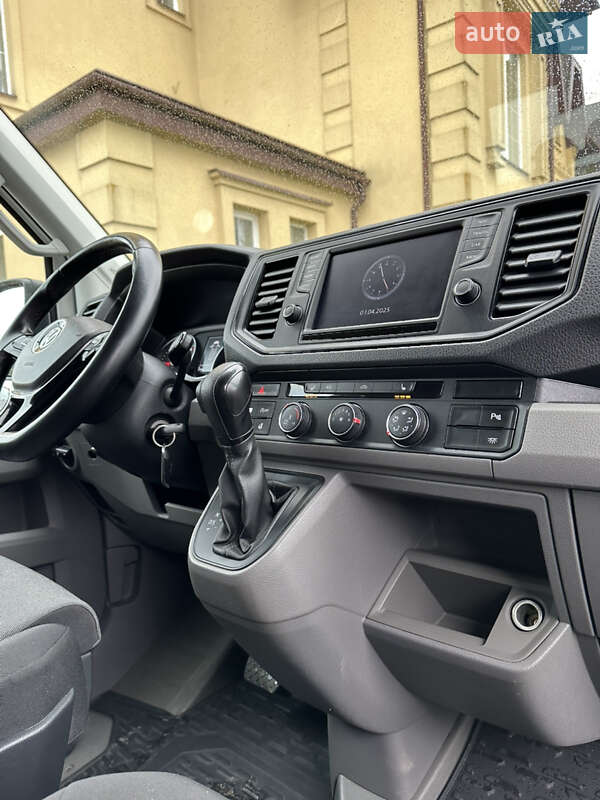 Вантажопасажирський фургон Volkswagen Crafter 2017 в Почаєві