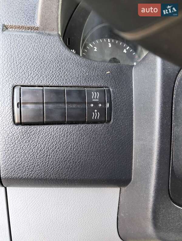 Мікроавтобус вантажний (до 3,5т) Volkswagen Crafter 2013 в Млиніві фото 8 Мікроавтобус вантажний (до 3,5т) Volkswagen Crafter 2013 в Млиніві