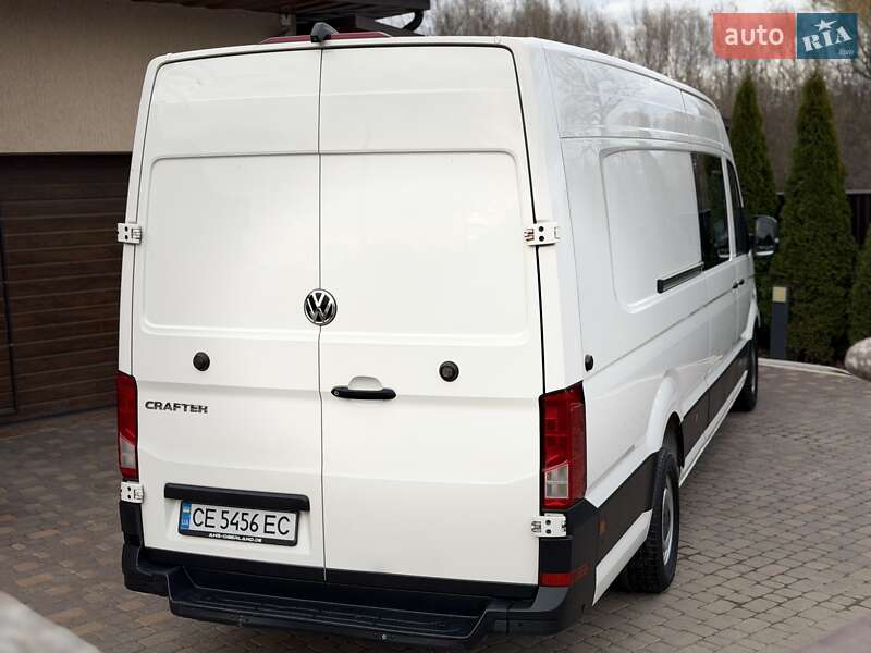 Вантажний фургон Volkswagen Crafter 2018 в Чернівцях