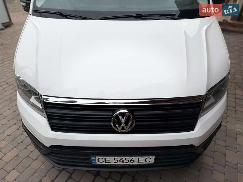 Вантажний фургон Volkswagen Crafter 2018 в Чернівцях