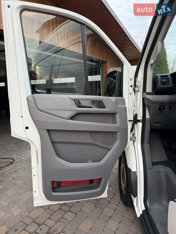 Вантажний фургон Volkswagen Crafter 2018 в Чернівцях