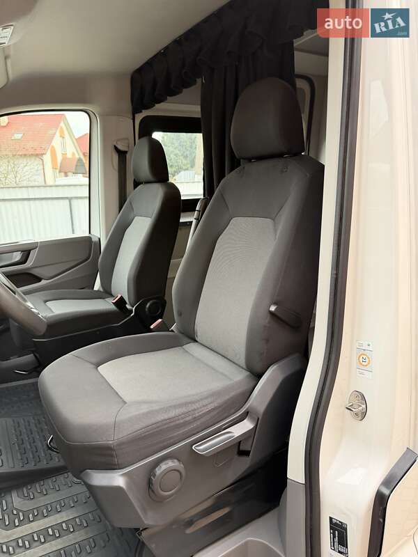 Вантажний фургон Volkswagen Crafter 2018 в Чернівцях