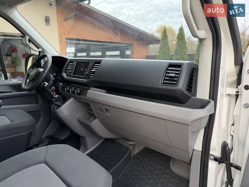 Вантажний фургон Volkswagen Crafter 2018 в Чернівцях