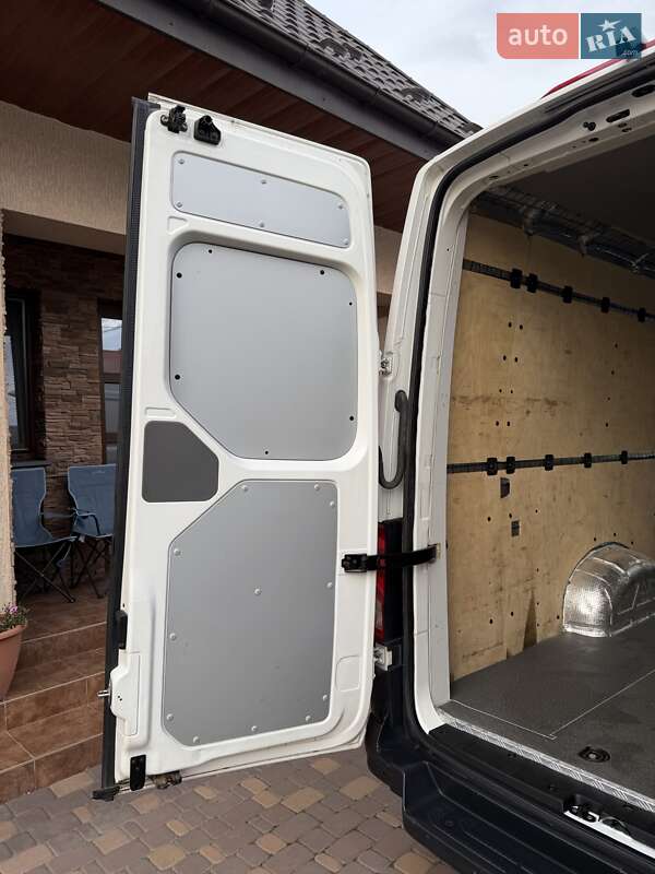 Вантажний фургон Volkswagen Crafter 2018 в Чернівцях