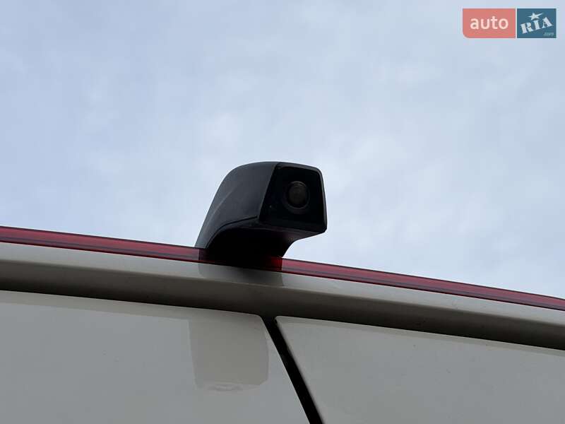 Вантажний фургон Volkswagen Crafter 2018 в Чернівцях