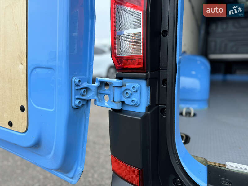 Грузовой фургон Volkswagen Crafter 2021 в Киеве