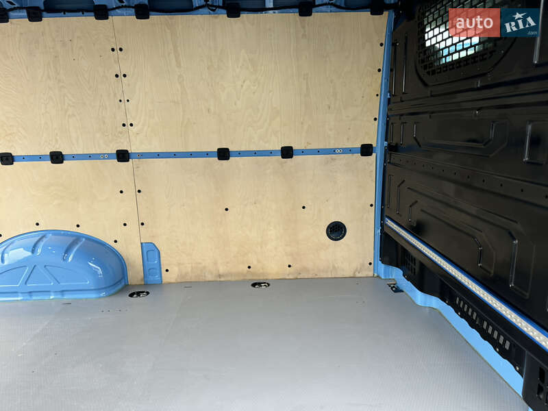 Грузовой фургон Volkswagen Crafter 2021 в Киеве