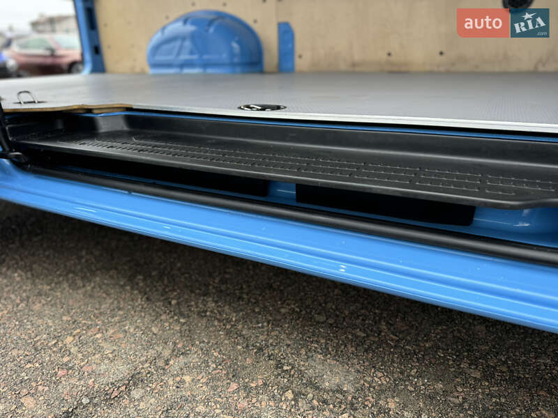 Грузовой фургон Volkswagen Crafter 2021 в Киеве