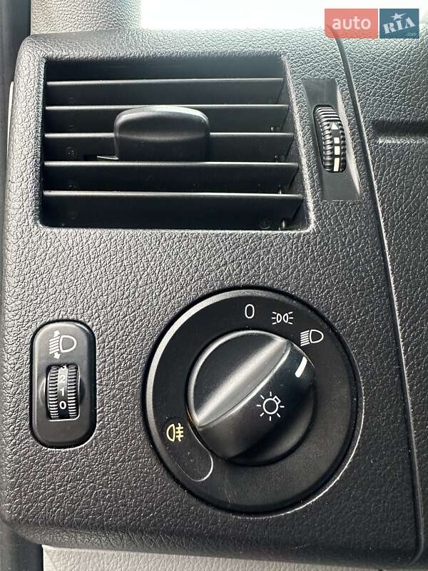 Вантажний фургон Volkswagen Crafter 2013 в Білогородці