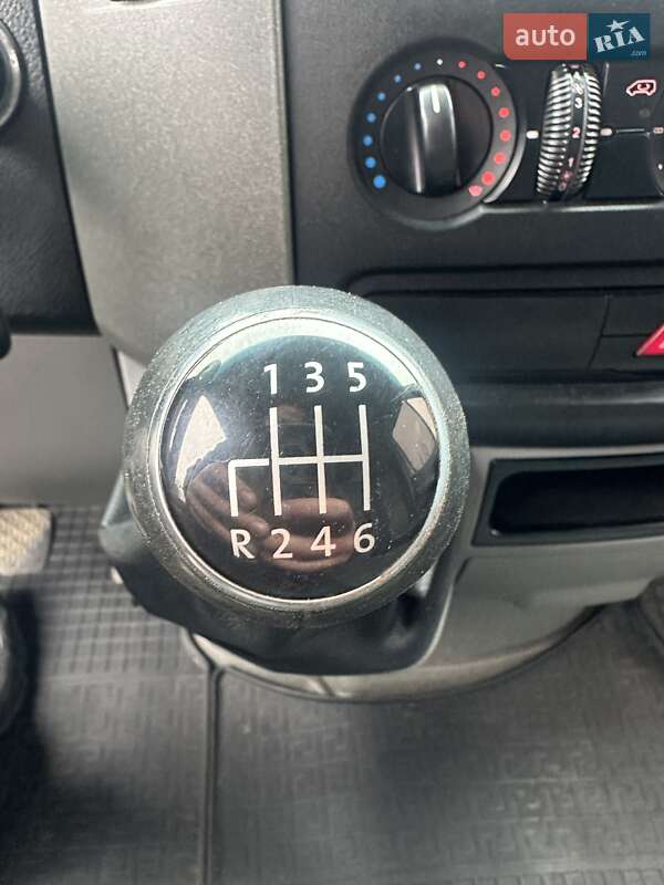 Вантажний фургон Volkswagen Crafter 2013 в Білогородці