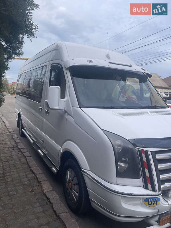 Микроавтобус Volkswagen Crafter 2011 в Измаиле
