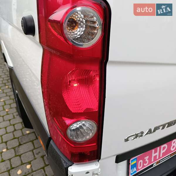 Вантажний фургон Volkswagen Crafter 2016 в Почаєві