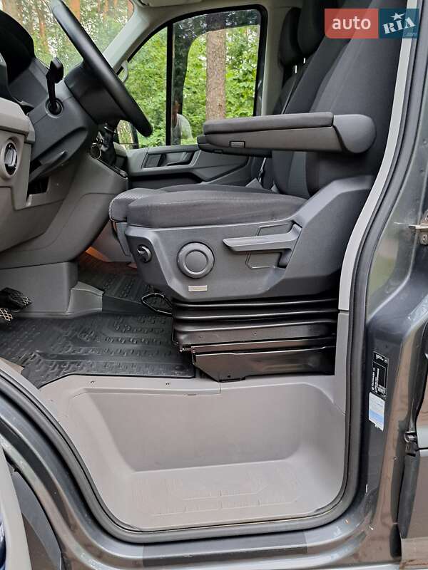 Лімузин Volkswagen Crafter 2019 в Львові