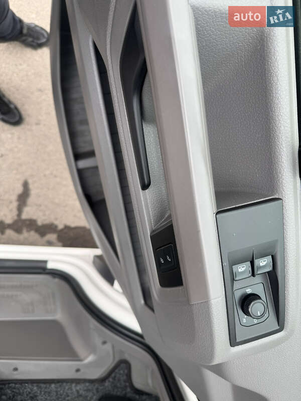 Грузопассажирский фургон Volkswagen Crafter 2019 в Ровно