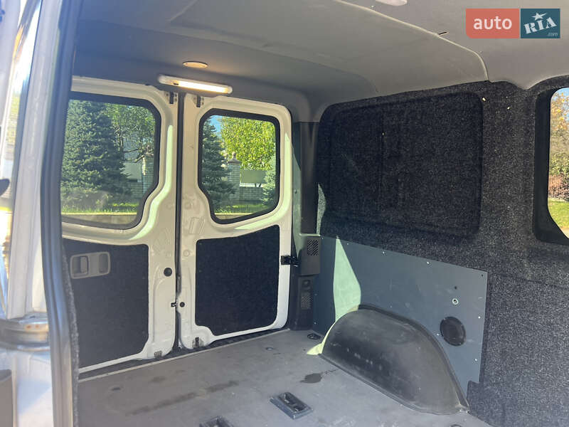 Грузовой фургон Volkswagen Crafter 2013 в Черновцах