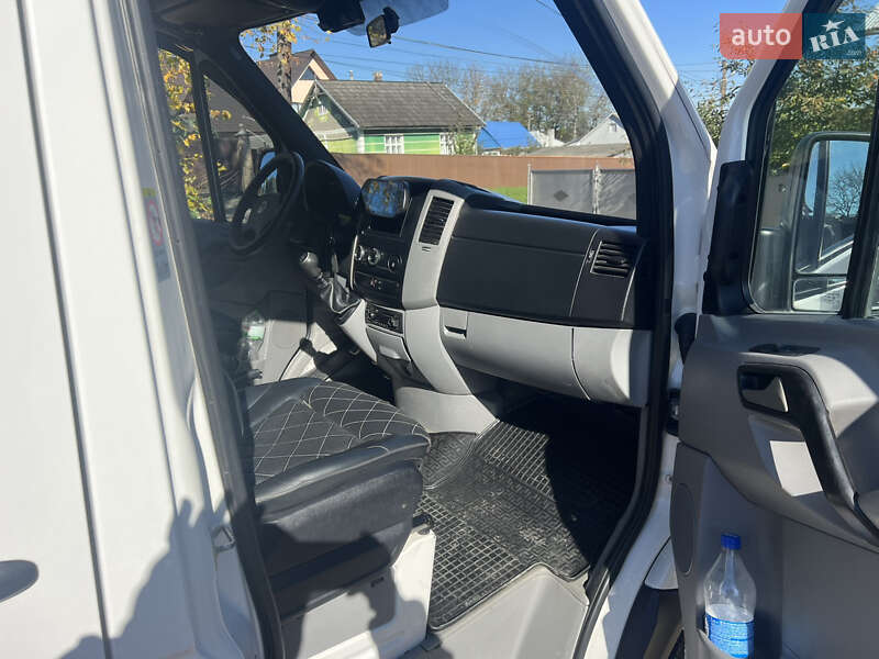 Грузовой фургон Volkswagen Crafter 2013 в Черновцах