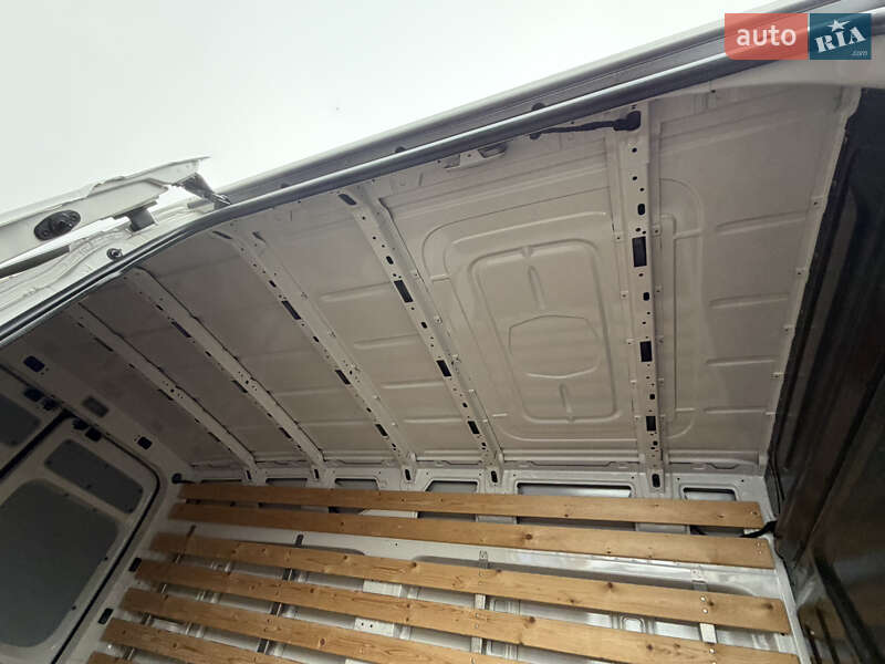 Вантажопасажирський фургон Volkswagen Crafter 2020 в Рівному