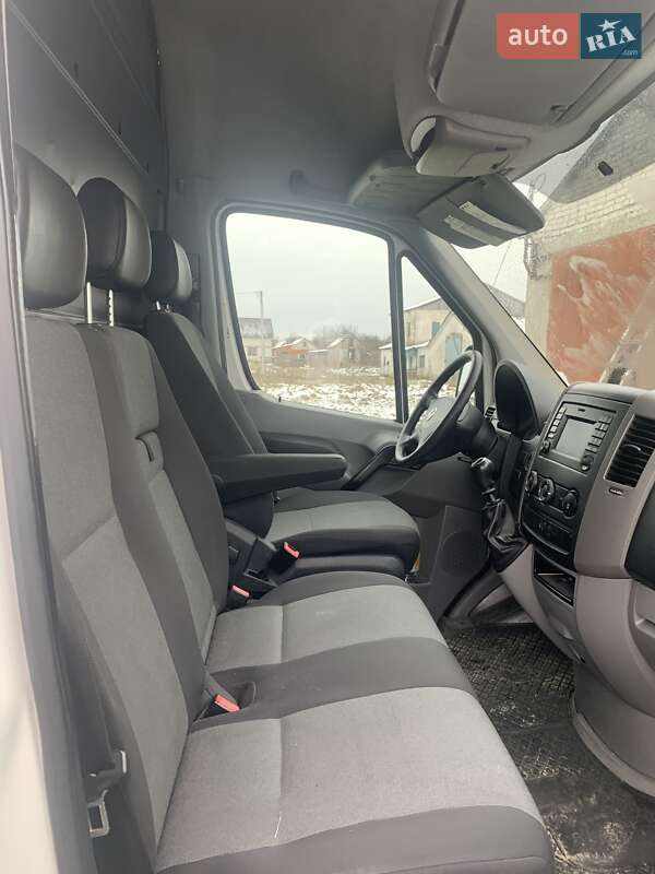 Микроавтобус грузовой (до 3,5т) Volkswagen Crafter 2015 в Ковеле