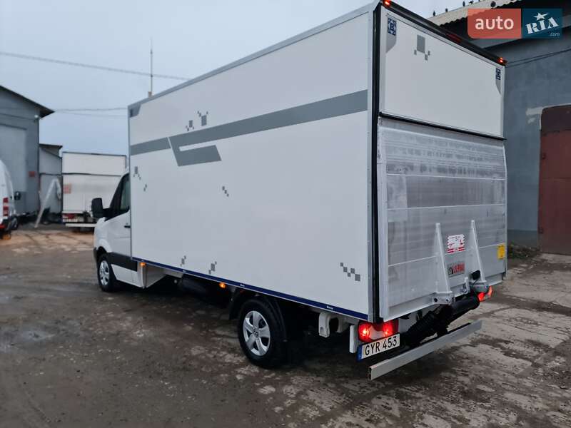 Вантажний фургон Volkswagen Crafter 2016 в Рівному