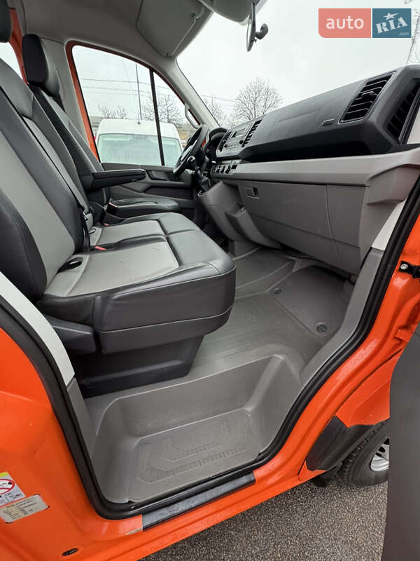 Вантажопасажирський фургон Volkswagen Crafter 2018 в Києві