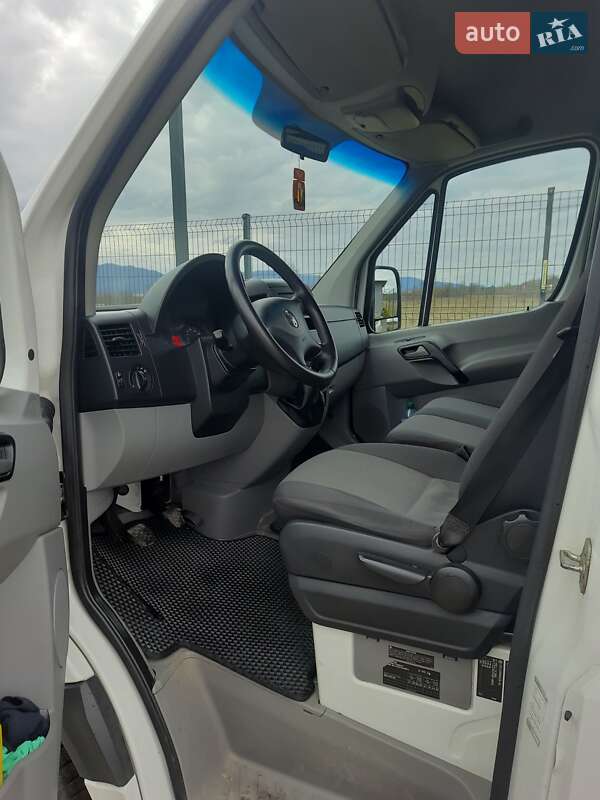 Мікроавтобус Volkswagen Crafter 2011 в Тячеві
