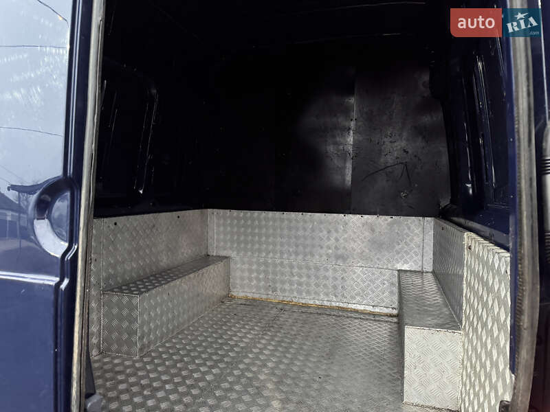 Микроавтобус грузовой (до 3,5т) Volkswagen Crafter 2007 в Первомайске