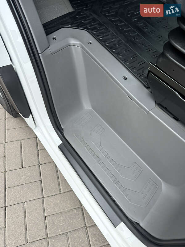 Грузовой фургон Volkswagen Crafter 2021 в Киеве фото 56 Грузовой фургон Volkswagen Crafter 2021 в Киеве