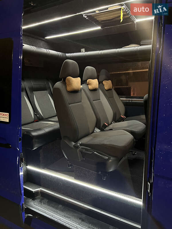 Микроавтобус Volkswagen Crafter 2017 в Тячеве