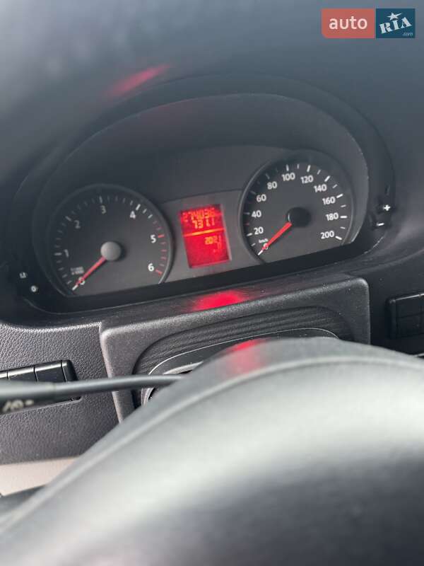 Микроавтобус Volkswagen Crafter 2015 в Киеве