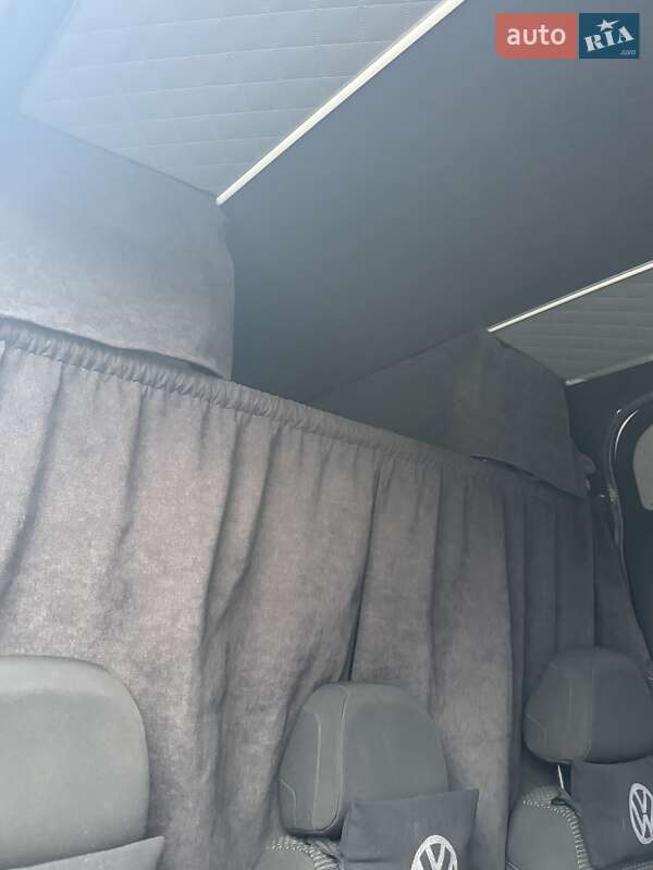 Микроавтобус Volkswagen Crafter 2015 в Киеве