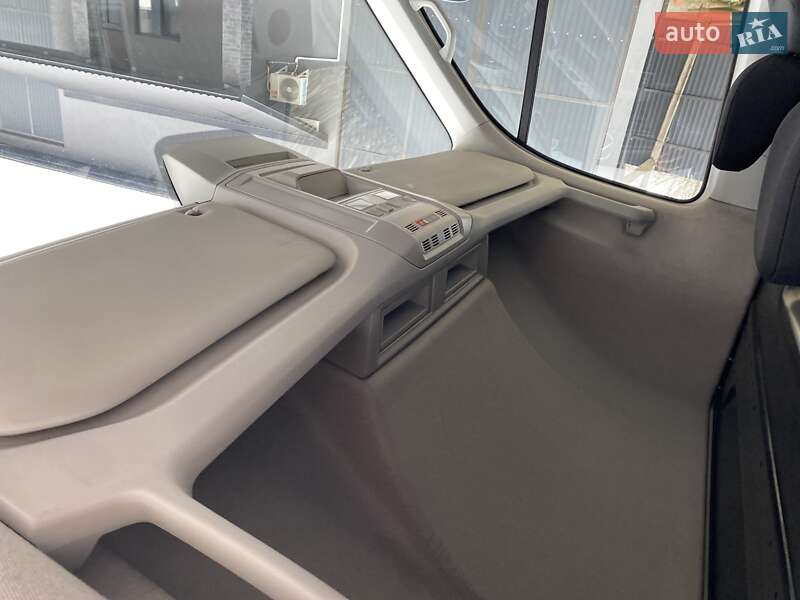 Вантажний фургон Volkswagen Crafter 2022 в Мукачевому