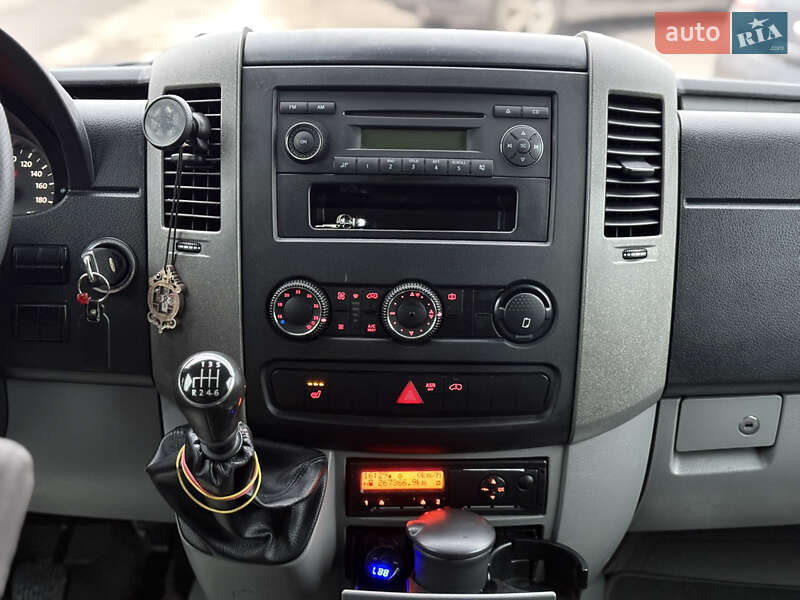 Автовоз Volkswagen Crafter 2011 в Старокостянтинові