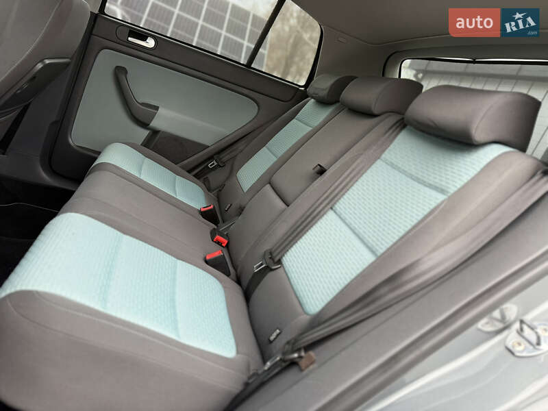 Хэтчбек Volkswagen Cross Golf 2007 в Владимире фото 61 Хэтчбек Volkswagen Cross Golf 2007 в Владимире