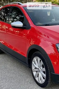 Volkswagen Cross Polo 2012