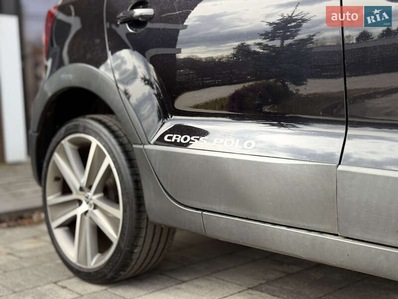 Хэтчбек Volkswagen Cross Polo 2012 в Тячеве