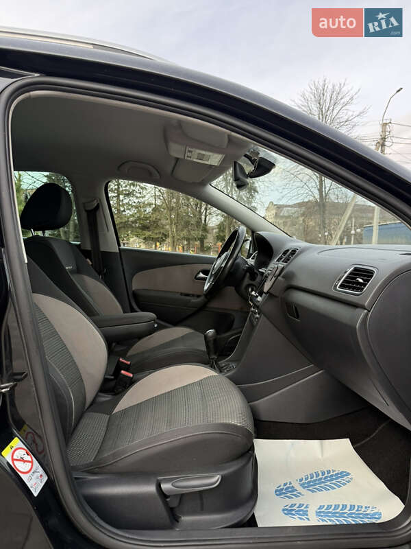 Хэтчбек Volkswagen Cross Polo 2012 в Тячеве