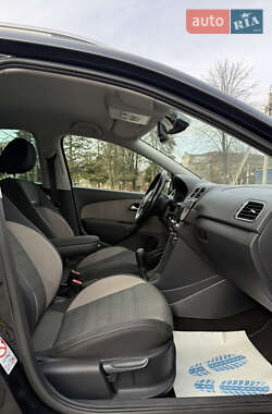 Хэтчбек Volkswagen Cross Polo 2012 в 