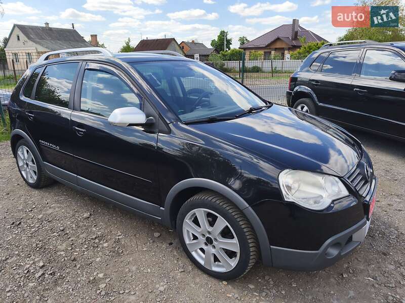 Хетчбек Volkswagen Cross Polo 2009 в 