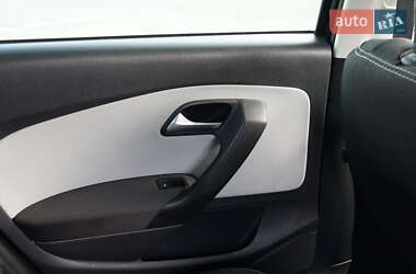Хэтчбек Volkswagen Cross Polo 2011 в 
