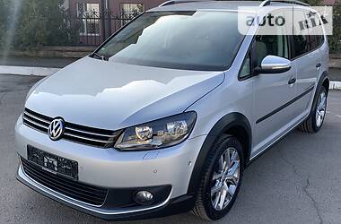 Минивэн Volkswagen Cross Touran 2015 в 