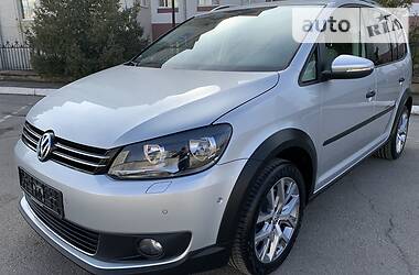 Минивэн Volkswagen Cross Touran 2015 в 