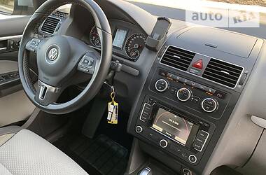 Минивэн Volkswagen Cross Touran 2015 в 