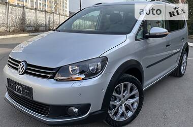 Минивэн Volkswagen Cross Touran 2015 в 