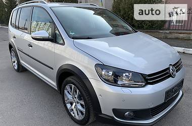 Минивэн Volkswagen Cross Touran 2015 в 