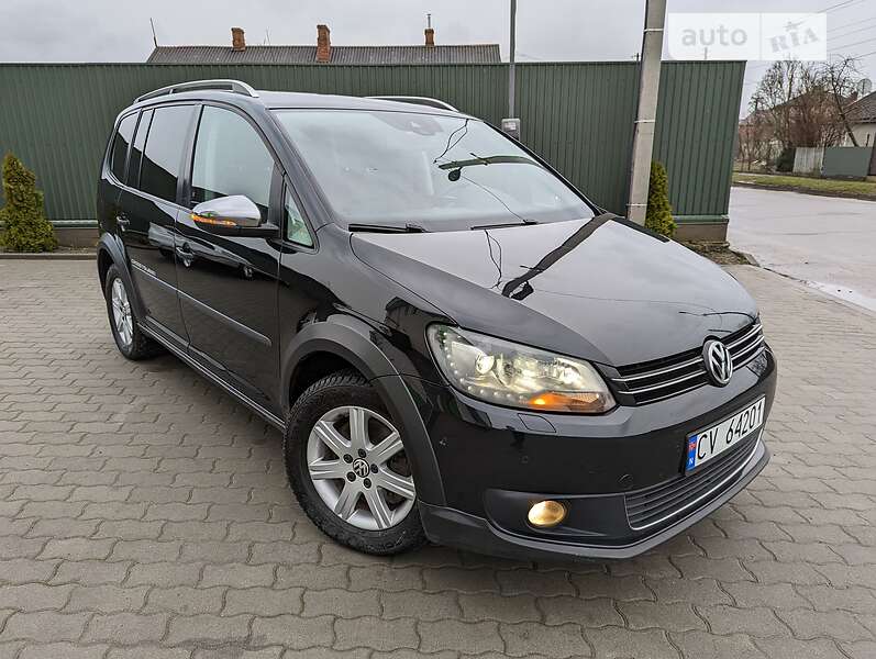 Volkswagen Cross Touran