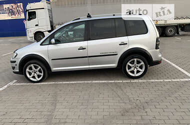 Мінівен Volkswagen Cross Touran 2007 в Нововолинську