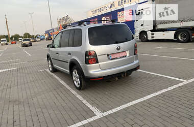 Минивэн Volkswagen Cross Touran 2007 в Нововолынске